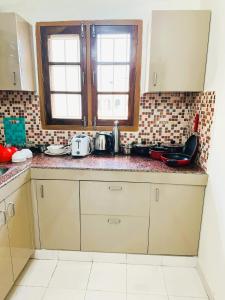 zoomstay 3bhk apartments