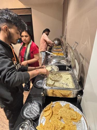 hotel omkareshwar inn