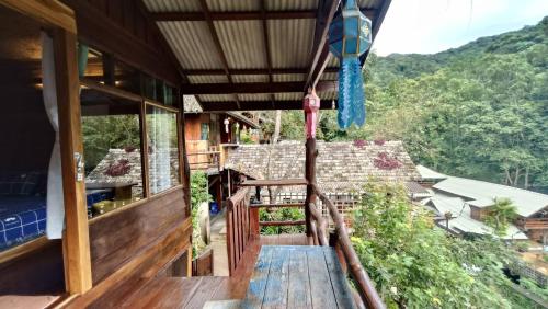 baan ing doi maekampong