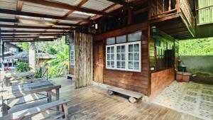 baan ing doi maekampong