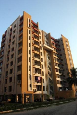 Xanadu Studio Apartment# 902,,4 star