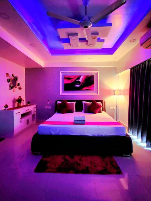 xanadu studio apartment 902