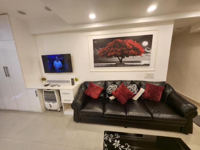 xanadu studio apartment 902