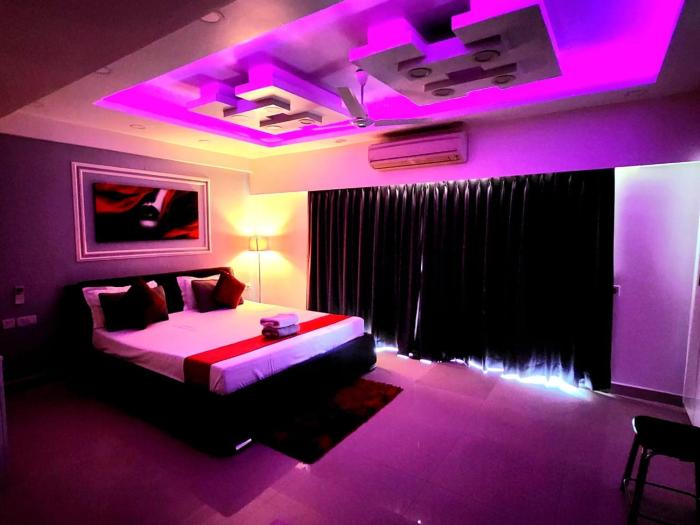 xanadu studio apartment 902