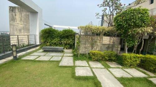xanadu studio apartment 902