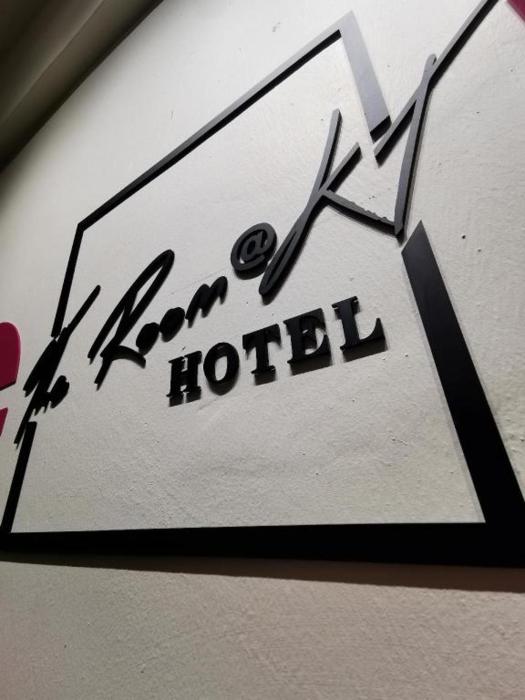 the room kt hotel