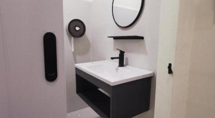 the room kt hotel