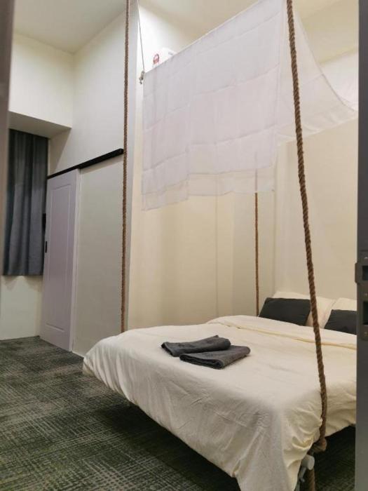 the room kt hotel