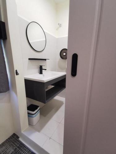the room kt hotel