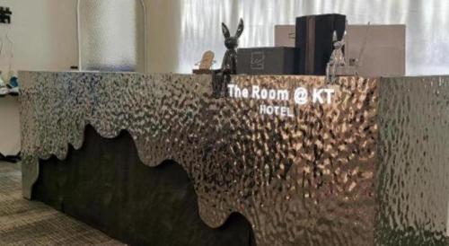 the room kt hotel