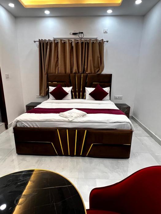 hotel trending stay