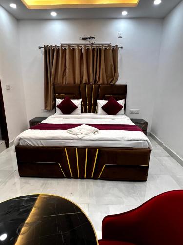hotel trending stay