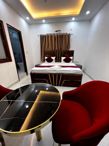 hotel trending stay