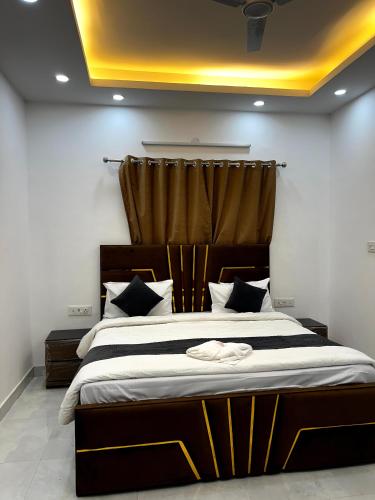 hotel trending stay