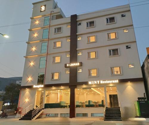 Hotel Janas,,3 star