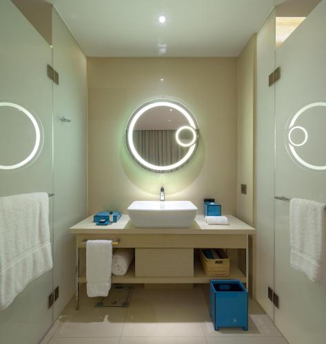 hotel indigo hong kong island by ihg
