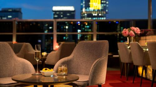 hotel indigo hong kong island by ihg
