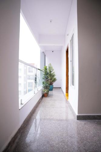 yellow bells serviced apartments hitech city