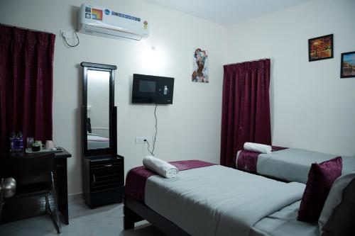 yellow bells serviced apartments hitech city