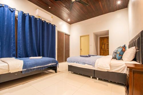 seaside villa 2 pools beach at 50m