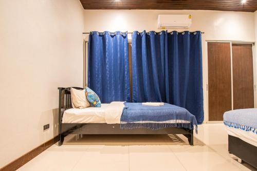 seaside villa 2 pools beach at 50m