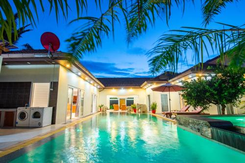 seaside villa 2 pools beach at 50m