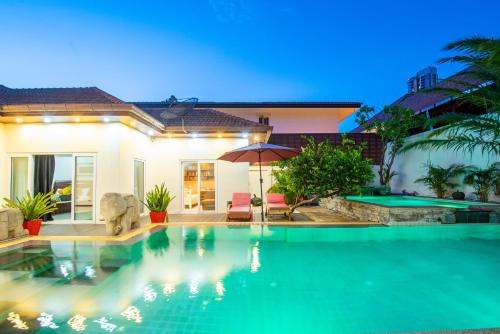 seaside villa 2 pools beach at 50m