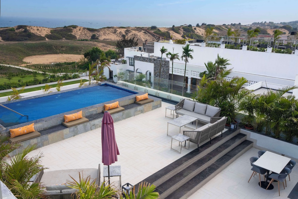 pramod lands end resort a member of radisson individuals