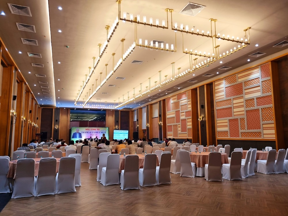 pramod lands end resort a member of radisson individuals