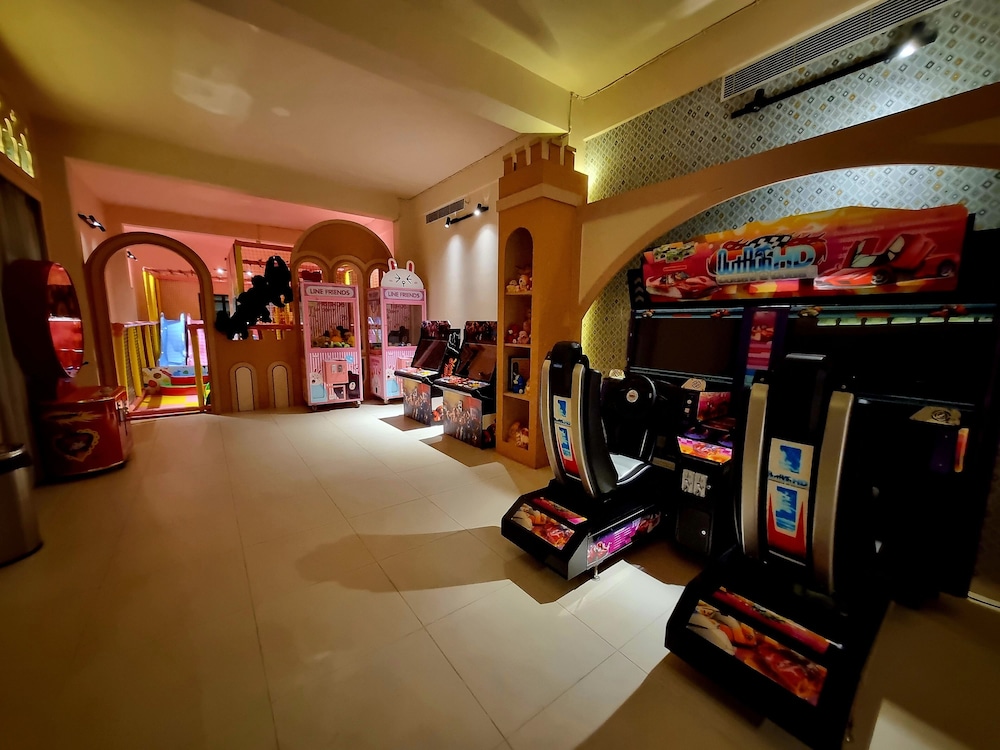 pramod lands end resort a member of radisson individuals