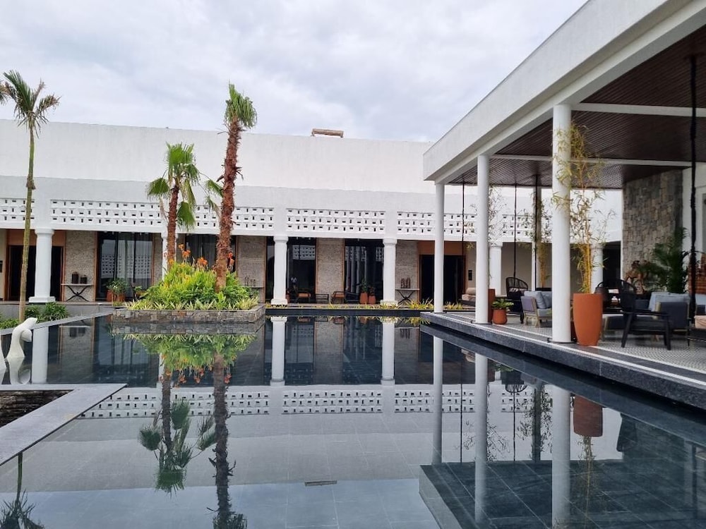 pramod lands end resort a member of radisson individuals