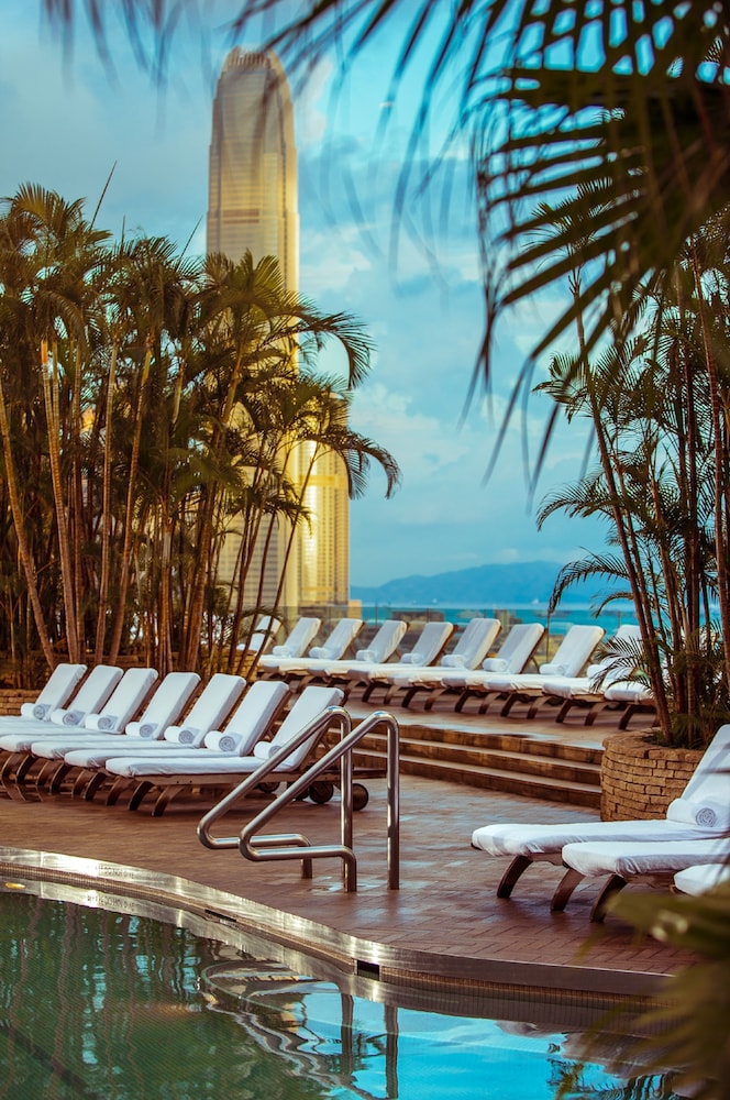 renaissance hong kong harbour view hotel