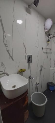 hyton grand kilambakkam