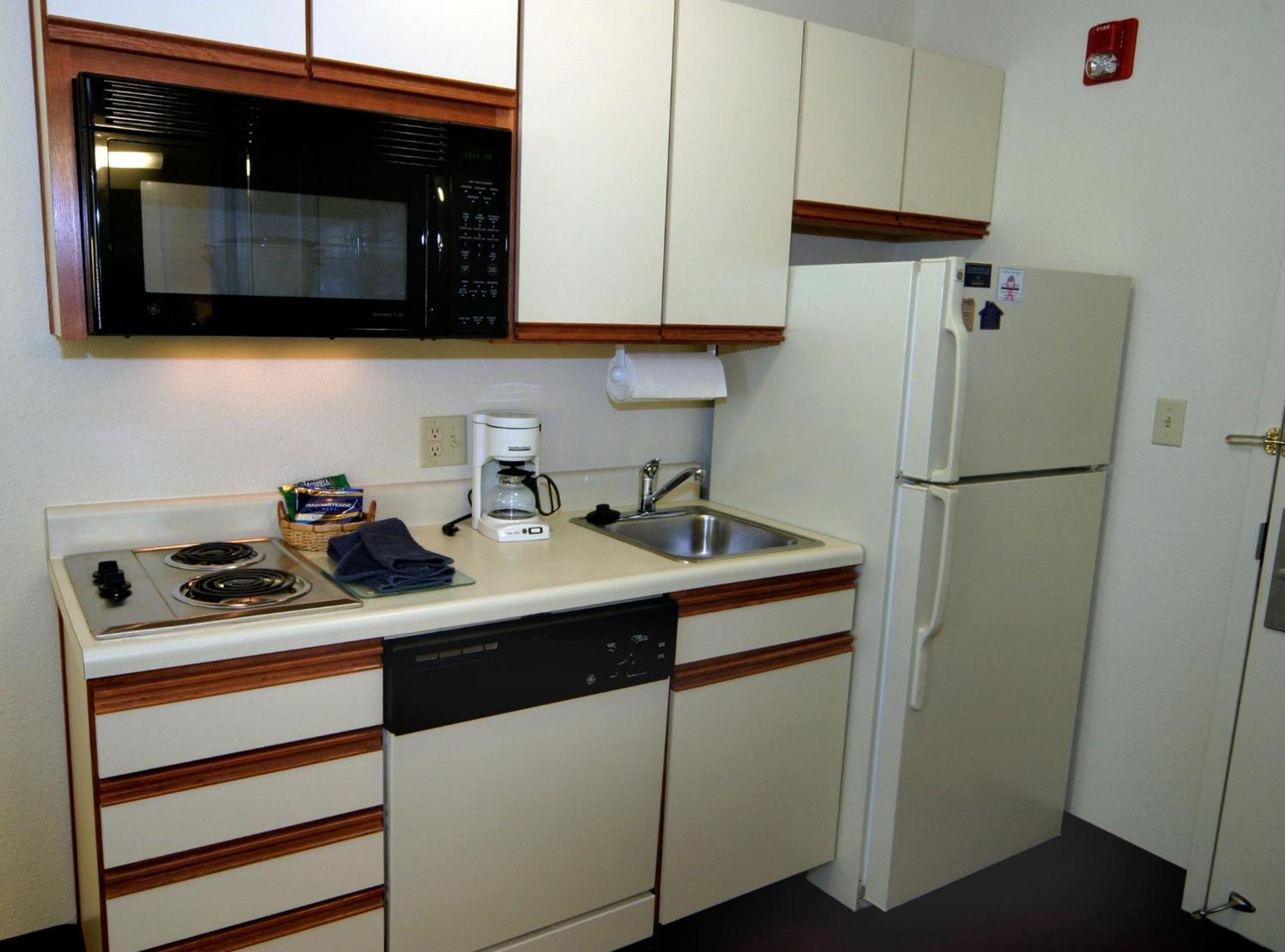 candlewood suites ft lee petersburg hopewell by ihg