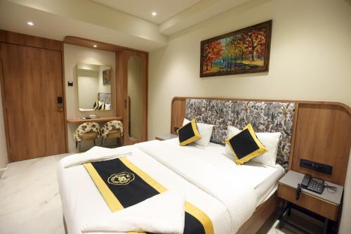 Hotel A R Paradise,,2 star