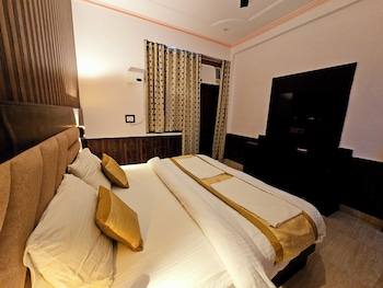 shri krishna divine dham