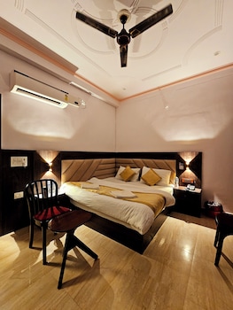 shri krishna divine dham