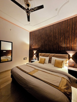 shri krishna divine dham