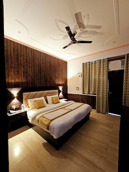 shri krishna divine dham