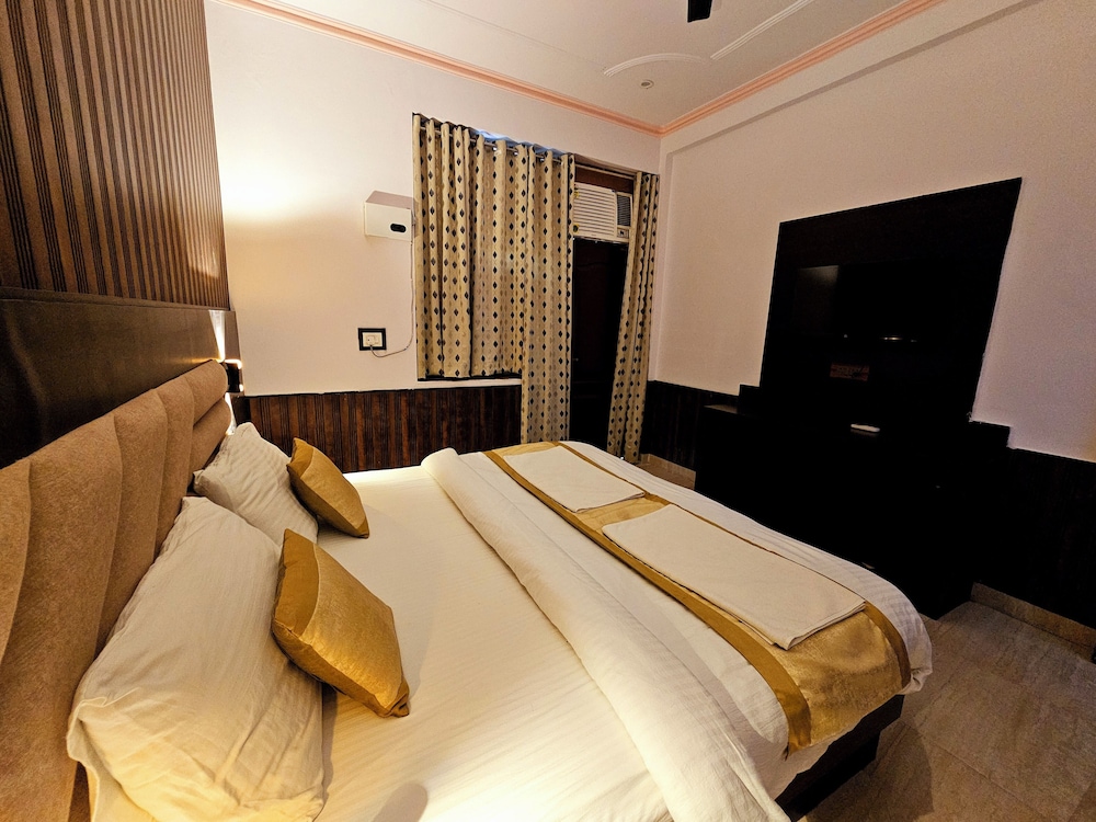 shri krishna divine dham