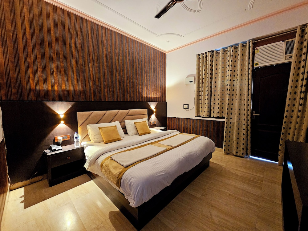 shri krishna divine dham