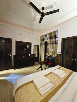 shri krishna divine dham