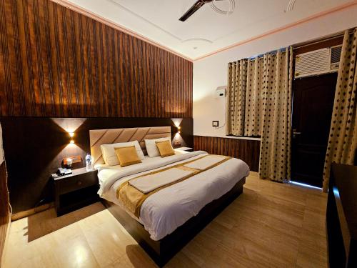 shri krishna divine dham