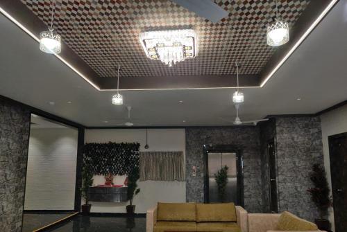 Hotel Selfie Inn,,3 star