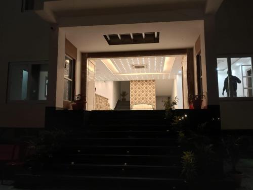 hotel shanti international