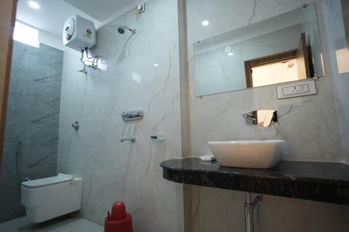 hotel shanti international