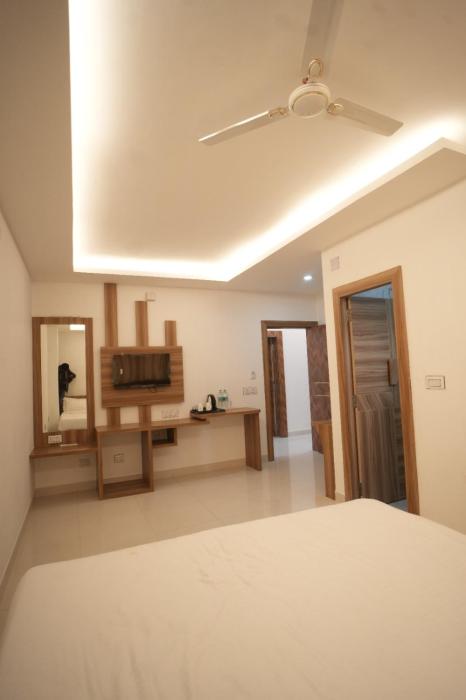 hotel shanti international