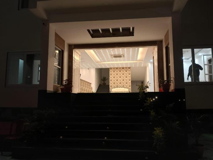 hotel shanti international