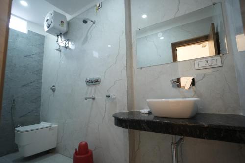 hotel shanti international