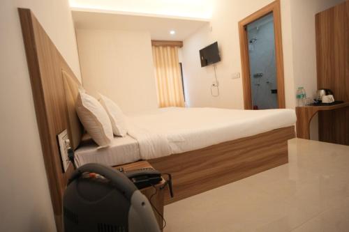 hotel shanti international